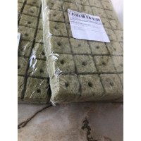 Кубики 2,5х2,5х2,5 см  гідропонного середовища для вирощування з кам'яної вати